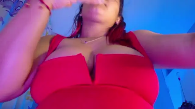 NicolleTaylor online show from June 12, 4:00 am