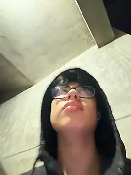 SrLuis18 online show from April 1, 5:30 am