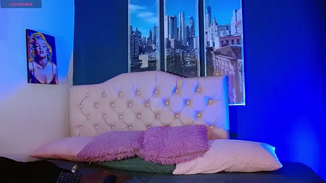 Snapshot of megan_lover chatting on May 5, 1:52 pm megan lover online show from May 5, 1:52 pm