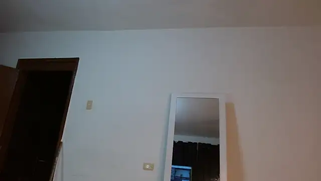 Snapshot of megan_lover chatting on June 6, 1:43 am megan lover online show from June 6, 1:43 am