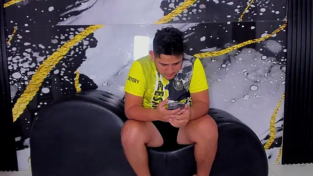 sweethot    online show from October 4, 3:10 pm