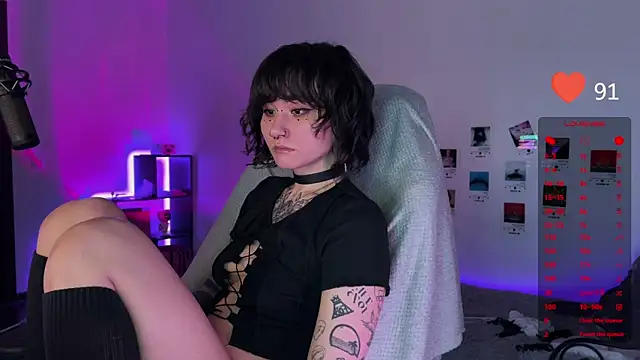 deadlysweet online show from January 27, 11:00 pm