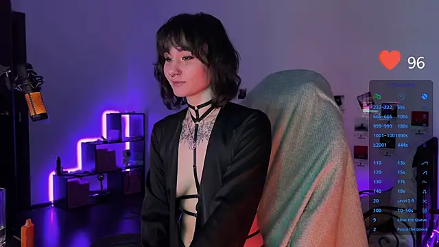 deadlysweet online show from March 16, 12:34 am