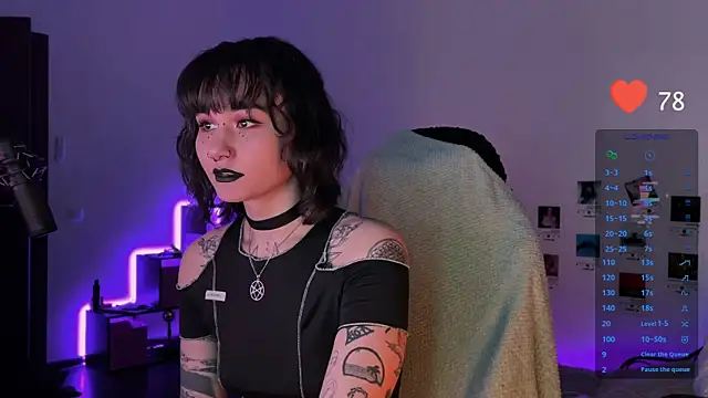 deadlysweet online show from March 21, 12:29 am