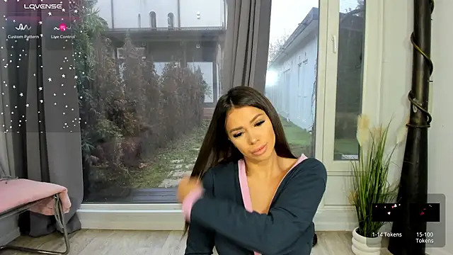 Selena Reeves online show from December 28, 7:44 am