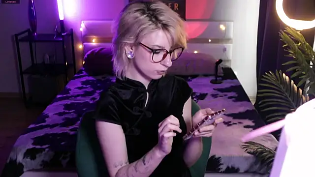 Snapshot of _Moonlight_t chatting on April 29, 9:24 am Moonlight t online show from April 29, 9:24 am