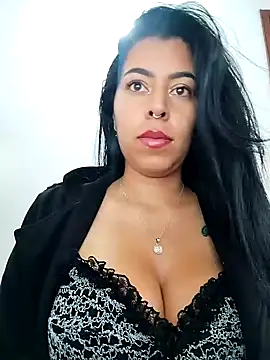 Emily Wane online show from December 5, 3:30 pm