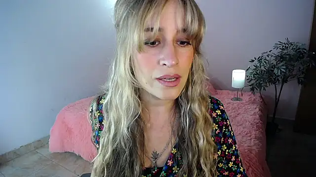 Paula Paz online show from February 6, 4:21 pm