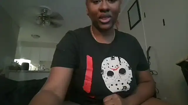 Snapshot of divinitysdesires chatting on June 3, 12:13 am divinitysdesires online show from June 3, 12:13 am