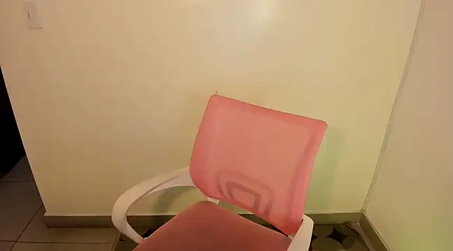 kiaraowen online show from January 8, 9:12 pm