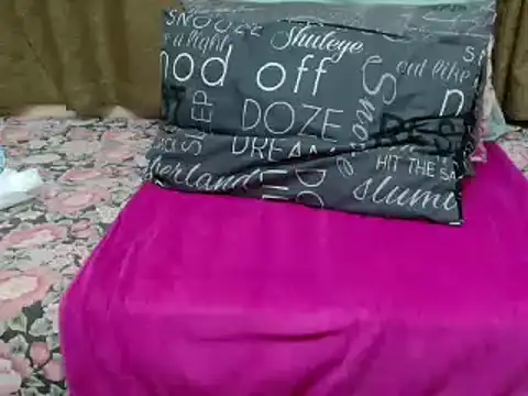 NaughtyFlower88 online show from December 11, 10:47 am