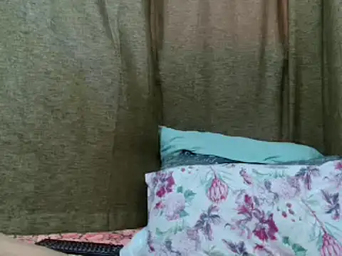 NaughtyFlower88 online show from December 14, 11:07 am