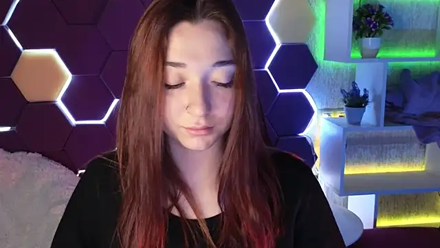 YasmineWest online show from December 2, 1:14 am
