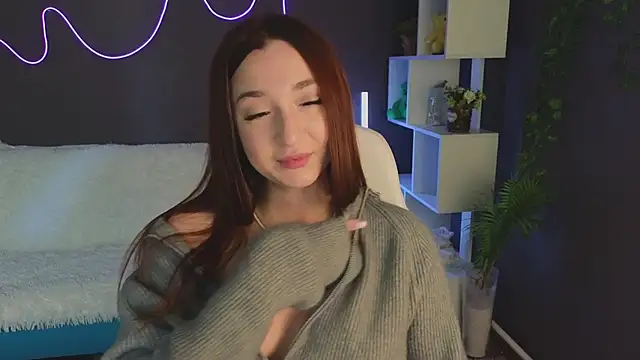 Snapshot of YasmineWest chatting on October 16, 7:31 am YasmineWest online show from October 16, 7:31 am