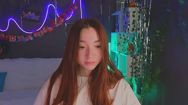 Snapshot of YasmineWest chatting on October 21, 1:39 am YasmineWest online show from October 21, 1:39 am