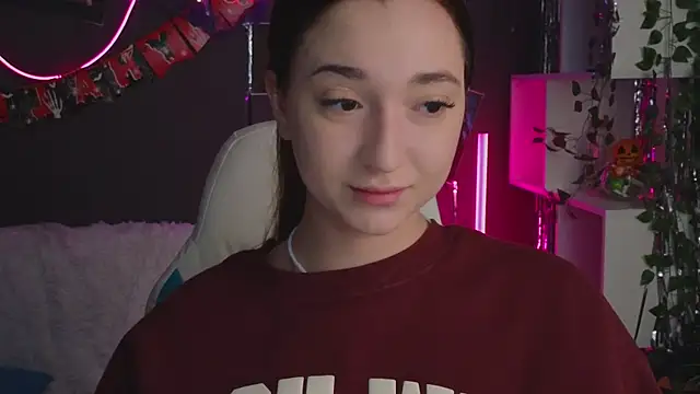 Snapshot of YasmineWest chatting on October 30, 1:51 am YasmineWest online show from October 30, 1:51 am