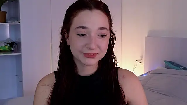 YasmineWest online show from June 27, 1:10 am
