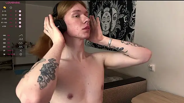 carthylovvve online show from February 20, 2:52 am