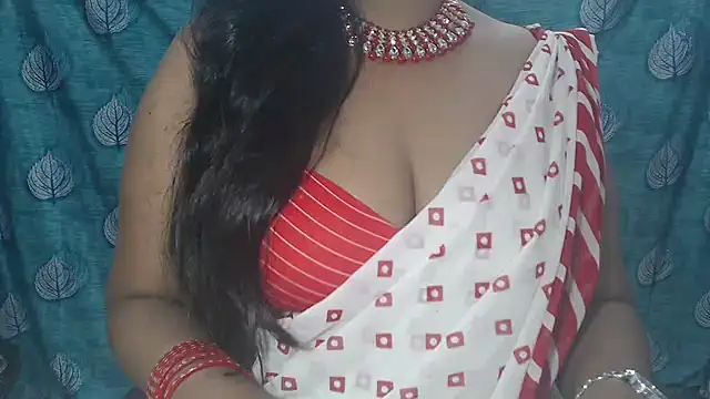 Sophia your online show from February 14, 11:42 am