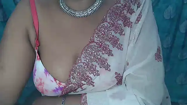 Sophia your online show from February 19, 8:12 am