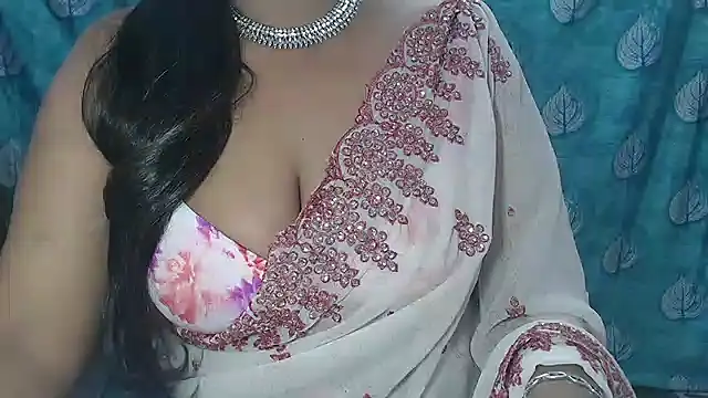 Sophia your online show from February 19, 11:28 am