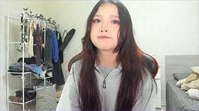 wastforu online show from April 8, 12:05 pm