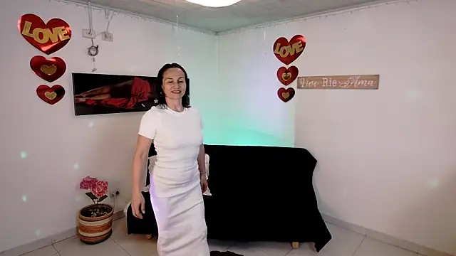Snapshot of lollita_23_ chatting on April 6, 8:21 pm lollita 23 online show from April 6, 8:21 pm