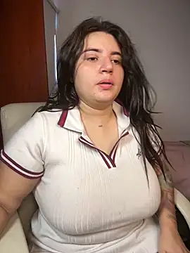 horny roomiess online show from June 18, 8:57 pm