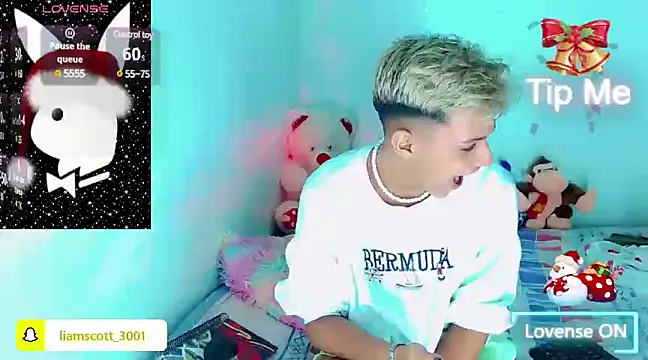 Liamscott  online show from December 9, 4:56 am