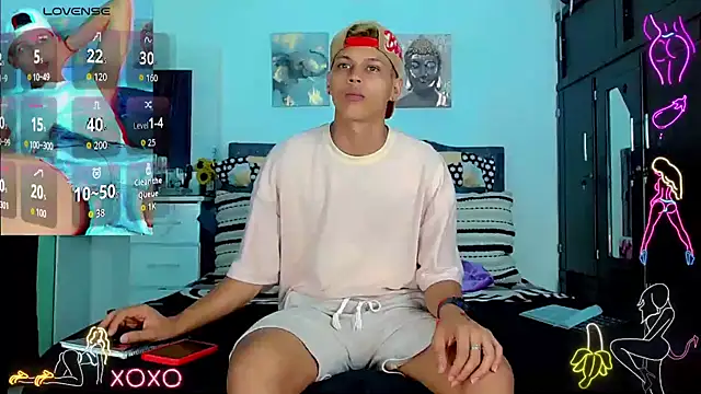 Liamscott  online show from October 7, 9:34 pm