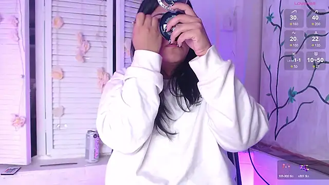 JulianaCastillo online show from January 25, 8:31 am