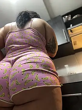 Snapshot of JulianaCastillo chatting on February 13, 10:00 am JulianaCastillo online show from February 13, 10:00 am