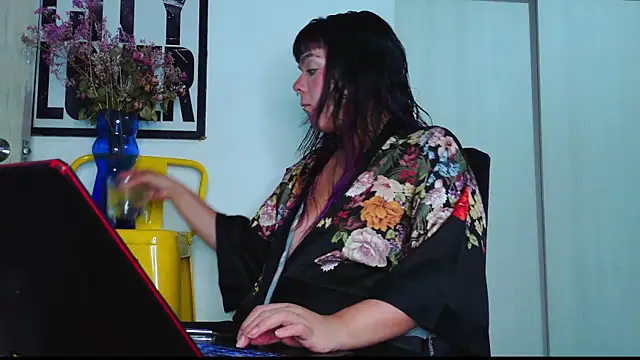 purple em69 online show from June 17, 4:15 am