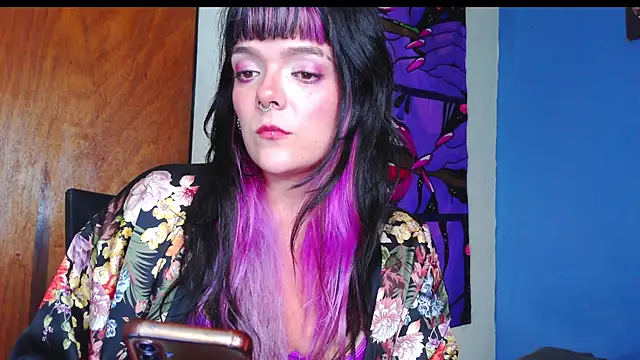 Snapshot of purple_em69 chatting on August 2, 1:26 am purple em69 online show from August 2, 1:26 am