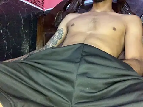 Snapshot of tanned_boy chatting on March 6, 10:34 am tanned boy online show from March 6, 10:34 am