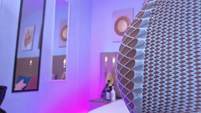 sarah cruzz  online show from November 26, 1:28 am