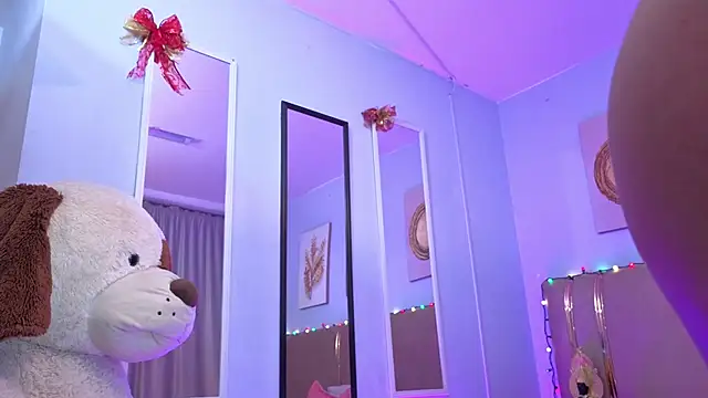 sarah cruzz  online show from January 10, 11:31 pm