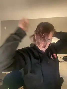 Snapshot of renegade_vyxxen chatting on January 15, 8:41 am renegade vyxxen online show from January 15, 8:41 am