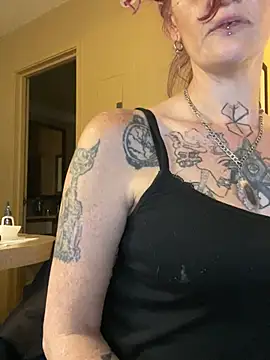 Snapshot of renegade_vyxxen chatting on January 29, 3:22 am renegade vyxxen online show from January 29, 3:22 am