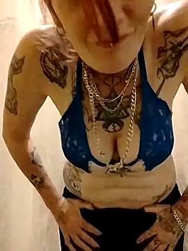 Snapshot of renegade_vyxxen chatting on March 15, 10:13 am renegade vyxxen online show from March 15, 10:13 am