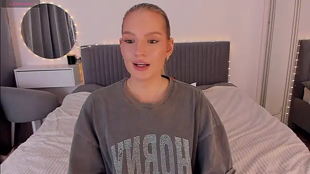 CassieRayss online show from January 15, 4:22 pm