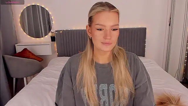 CassieRayss online show from February 10, 2:54 pm