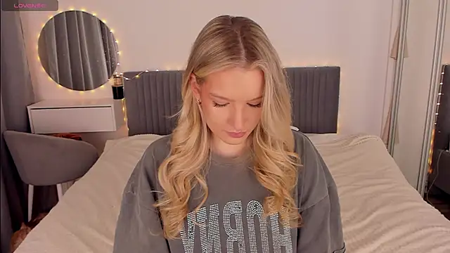 CassieRayss online show from February 25, 2:27 pm