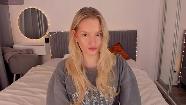 CassieRayss online show from April 29, 1:26 pm