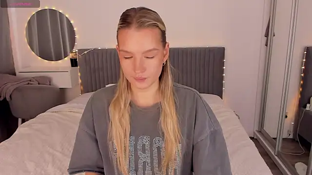 CassieRayss online show from May 5, 10:56 am