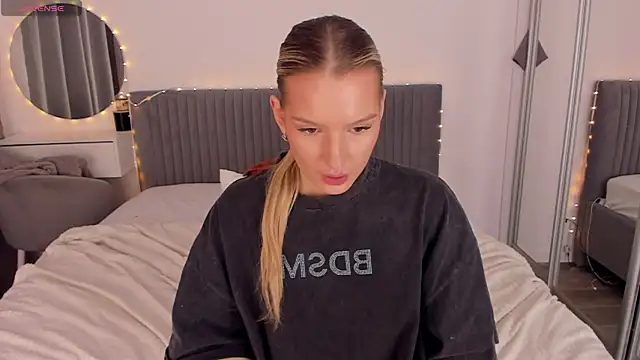CassieRayss online show from May 10, 10:31 am