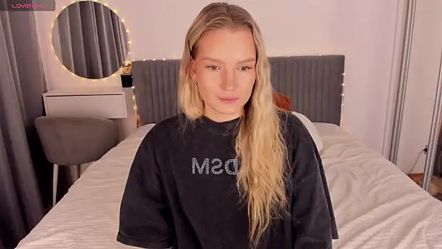 CassieRayss online show from May 16, 8:33 am