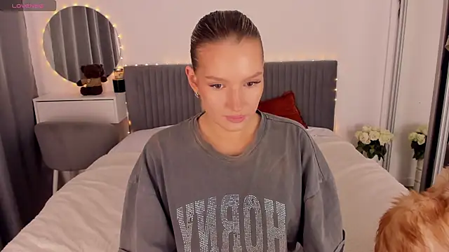 CassieRayss online show from May 28, 1:19 pm