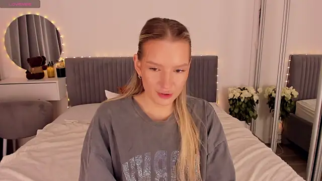 CassieRayss online show from June 24, 9:19 am