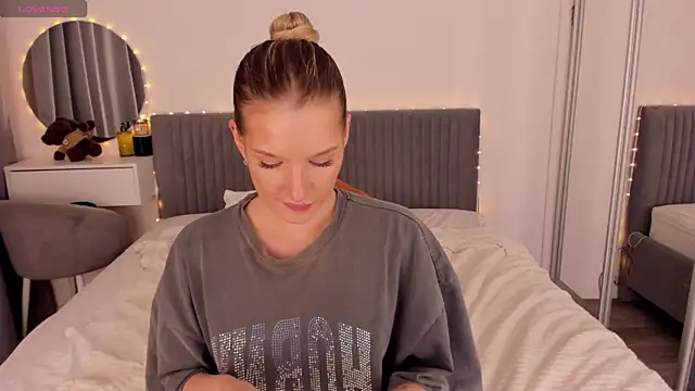 CassieRayss online show from July 6, 3:03 pm